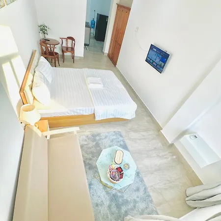 I Riverside B602 I Sky High Studio W Kitchen And Nice View